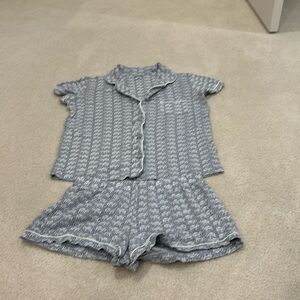 Roller rabbit grey elephant short sleeve pj set